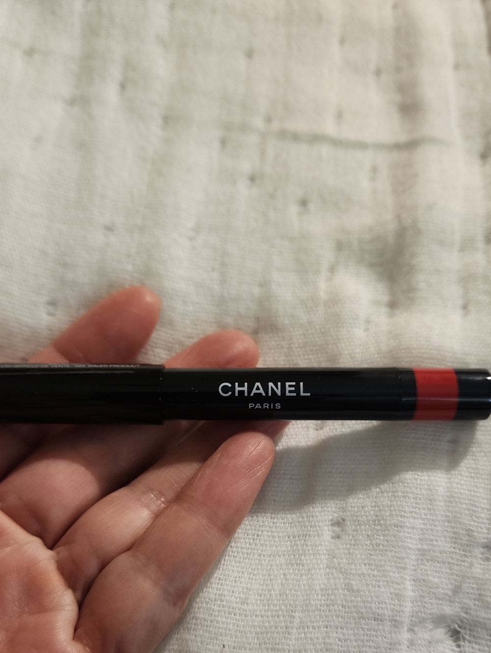 Chanel Le Rouge Crayon de Couleur Jumbo Longwear Lip Crayon Red N°5 ROUGE.